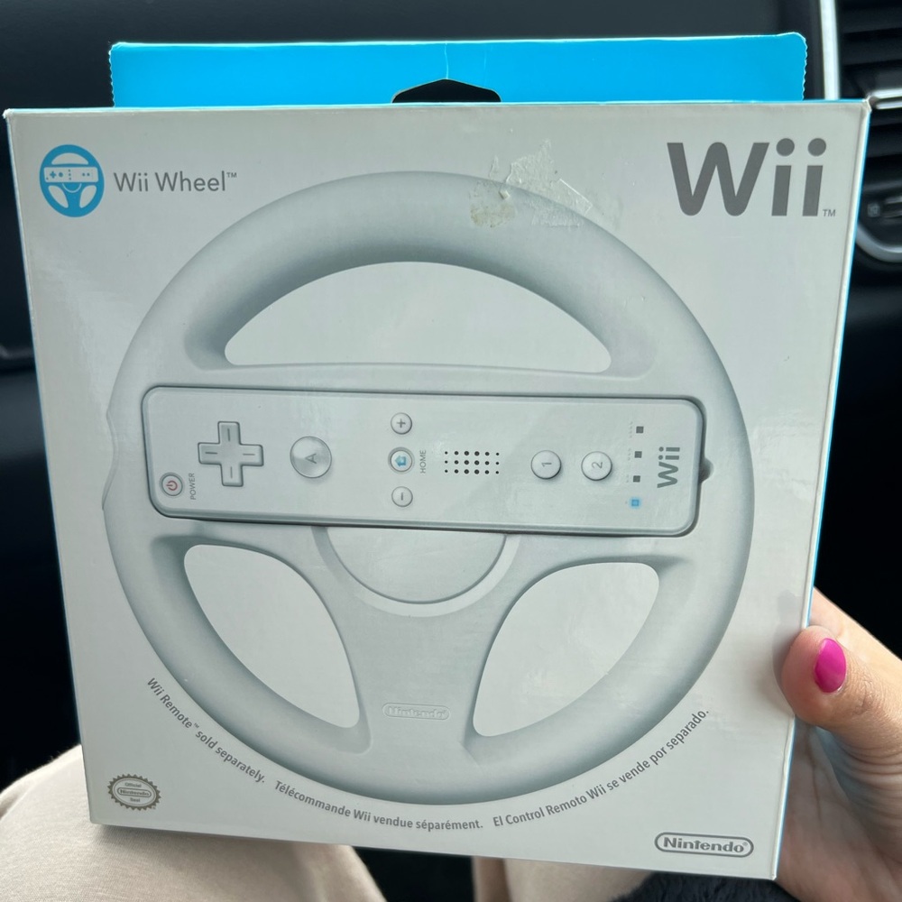 Nintendo Wii Wheel Accessory - Picture 2 of 4